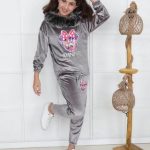 Σετ φόρμα βελουτέ με κουκούλα με γούνα με παγέτα κεντημένη εκτύπωση το ζευγαράκι 100% βαμβακερό